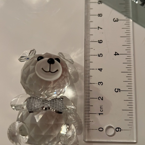 Crystal bear with a bow - Picture 3 of 3